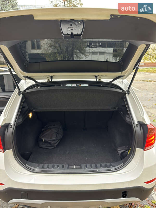 Позашляховик / Кросовер BMW X1 2013 в Києві