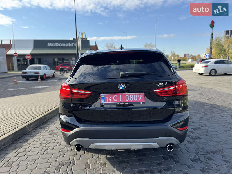 Внедорожник / Кроссовер BMW X1 2016 в Киеве