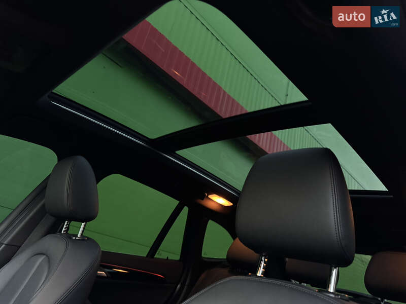 Внедорожник / Кроссовер BMW X1 2016 в Киеве