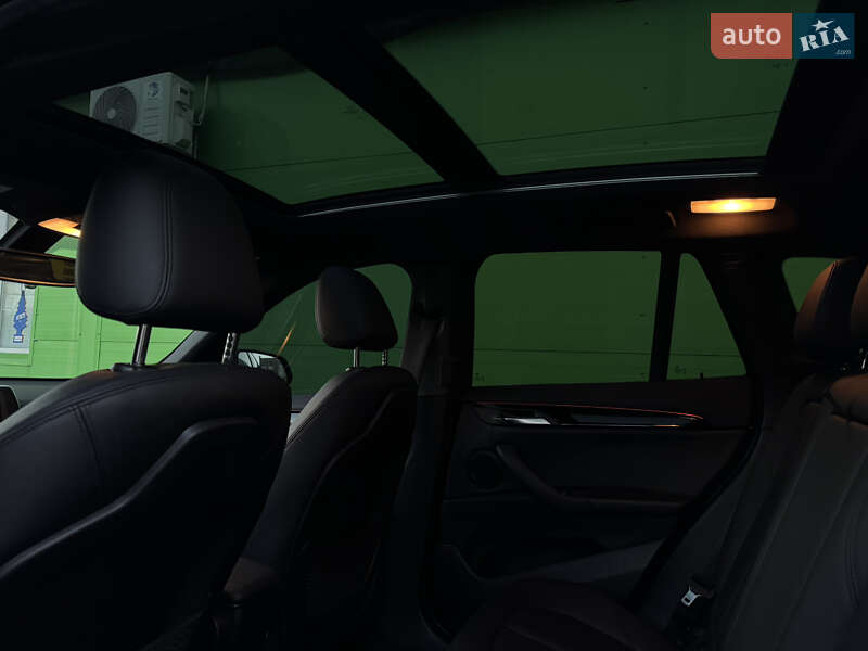 Внедорожник / Кроссовер BMW X1 2016 в Киеве