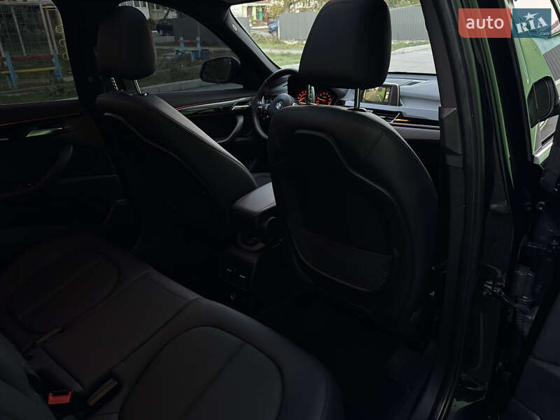 Внедорожник / Кроссовер BMW X1 2016 в Киеве