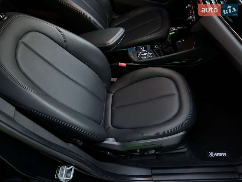 Внедорожник / Кроссовер BMW X1 2016 в Киеве