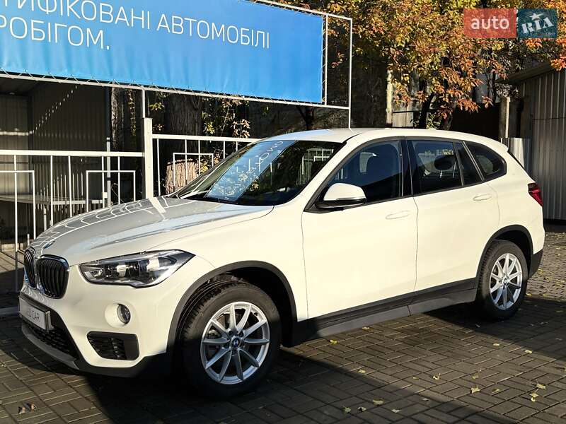 Внедорожник / Кроссовер BMW X1 2017 в Черкассах фото 3 Внедорожник / Кроссовер BMW X1 2017 в Черкассах