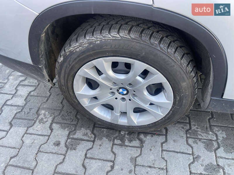 Позашляховик / Кросовер BMW X1 2014 в Чернівцях