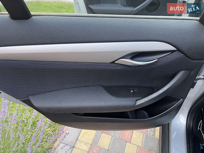 Позашляховик / Кросовер BMW X1 2014 в Чернівцях