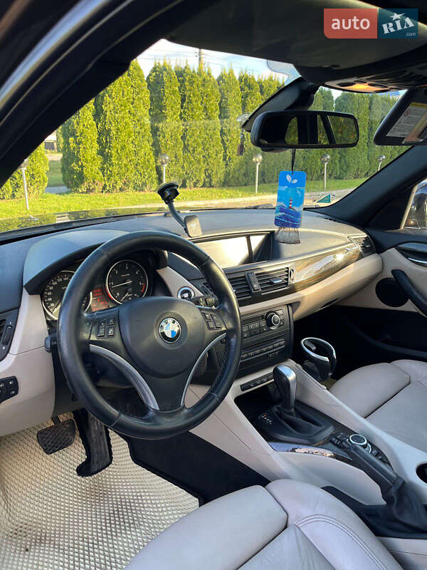 Внедорожник / Кроссовер BMW X1 2010 в Дунаевцах