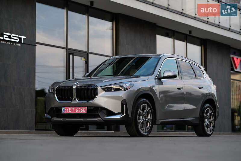 Внедорожник / Кроссовер BMW X1 2023 в Ужгороде