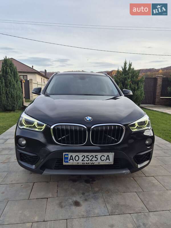 Позашляховик / Кросовер BMW X1 2016 в Тячеві