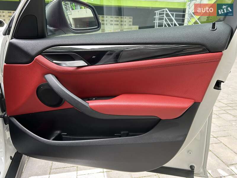 Внедорожник / Кроссовер BMW X1 2014 в Измаиле