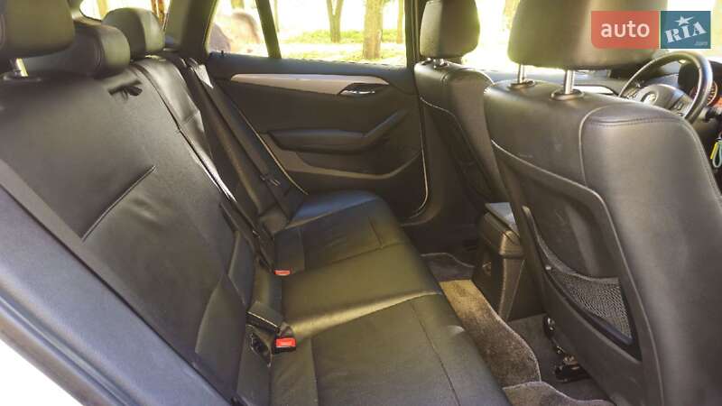 Внедорожник / Кроссовер BMW X1 2011 в Николаеве