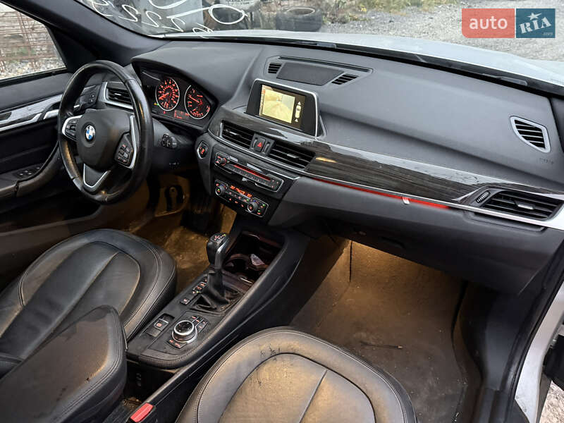 Внедорожник / Кроссовер BMW X1 2016 в Тернополе