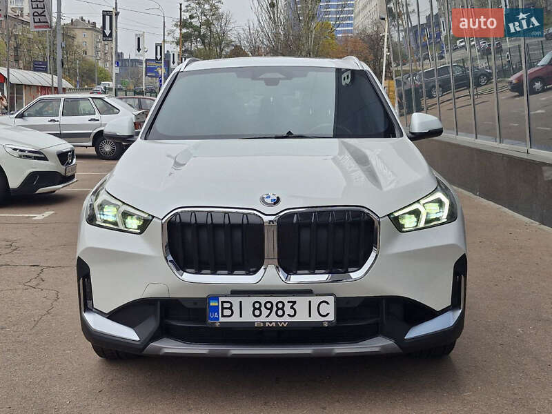 Внедорожник / Кроссовер BMW X1 2023 в Киеве фото 3 Внедорожник / Кроссовер BMW X1 2023 в Киеве