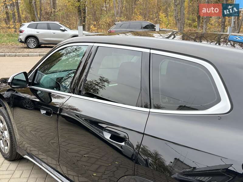 Внедорожник / Кроссовер BMW X1 2023 в Черкассах