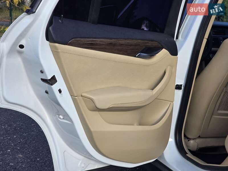 Позашляховик / Кросовер BMW X1 2012 в Хмельницькому