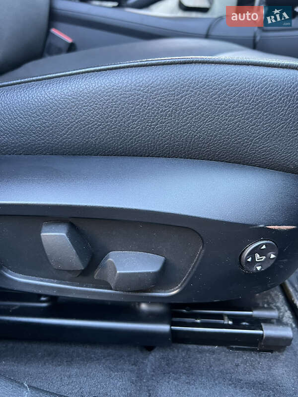 Внедорожник / Кроссовер BMW X1 2014 в Киеве