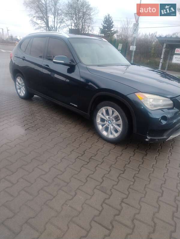 Внедорожник / Кроссовер BMW X1 2012 в Киеве