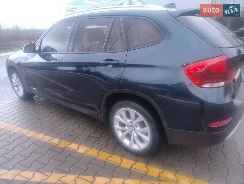 Внедорожник / Кроссовер BMW X1 2012 в Киеве