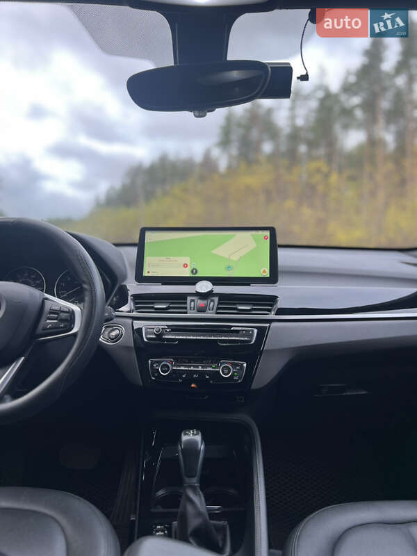 Внедорожник / Кроссовер BMW X1 2016 в Киеве