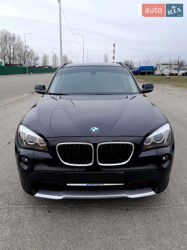 Внедорожник / Кроссовер BMW X1 2012 в Киеве