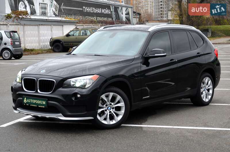 Внедорожник / Кроссовер BMW X1 2013 в Киеве