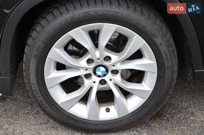 Внедорожник / Кроссовер BMW X1 2013 в Киеве