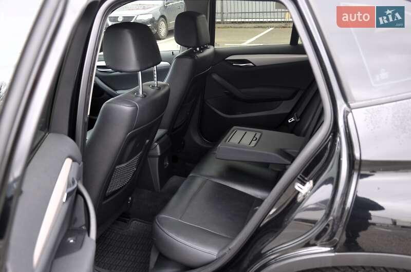 Внедорожник / Кроссовер BMW X1 2013 в Киеве