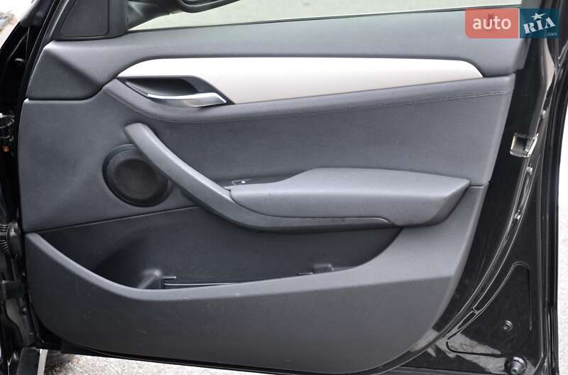 Внедорожник / Кроссовер BMW X1 2013 в Киеве