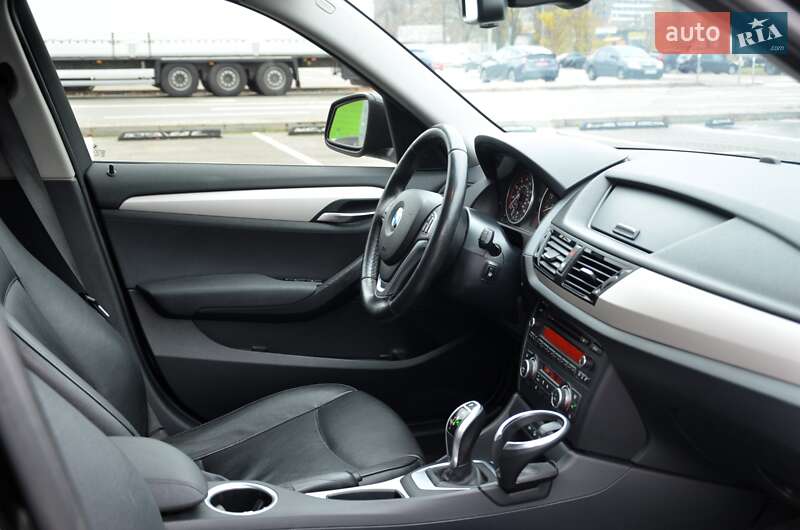 Внедорожник / Кроссовер BMW X1 2013 в Киеве