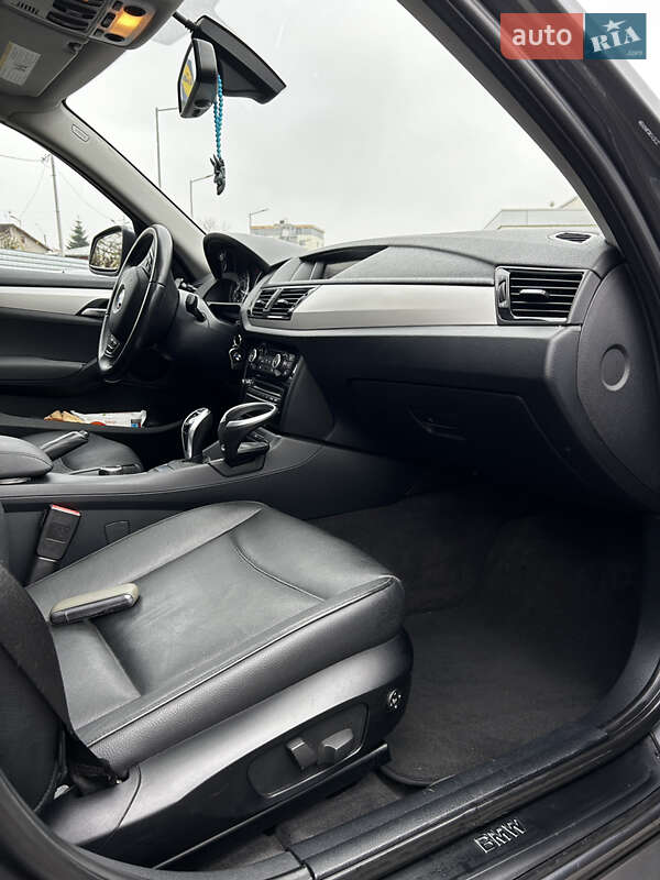 Внедорожник / Кроссовер BMW X1 2014 в Одессе