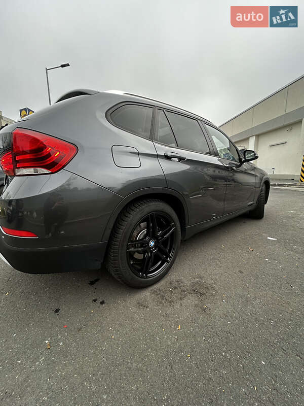 Внедорожник / Кроссовер BMW X1 2014 в Одессе