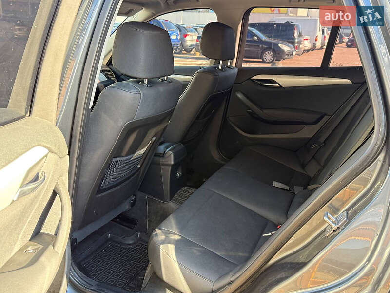 Внедорожник / Кроссовер BMW X1 2014 в Житомире