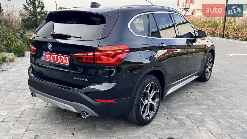 Внедорожник / Кроссовер BMW X1 2018 в Луцке