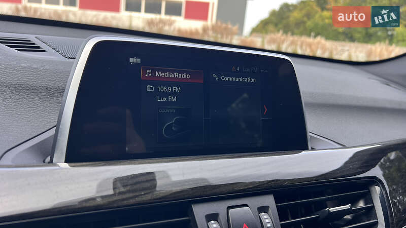 Внедорожник / Кроссовер BMW X1 2018 в Луцке