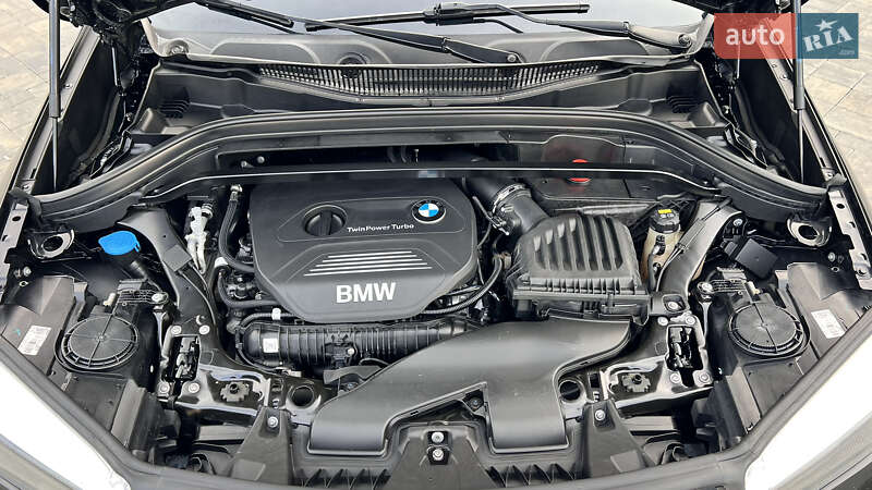 Внедорожник / Кроссовер BMW X1 2018 в Луцке