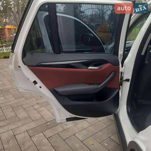 Внедорожник / Кроссовер BMW X1 2010 в Киеве