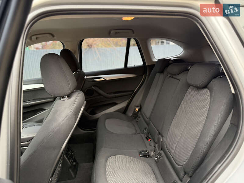 Внедорожник / Кроссовер BMW X1 2018 в Ужгороде