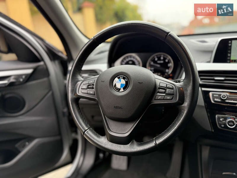 Внедорожник / Кроссовер BMW X1 2018 в Ужгороде