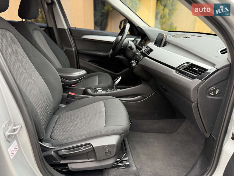 Внедорожник / Кроссовер BMW X1 2018 в Ужгороде