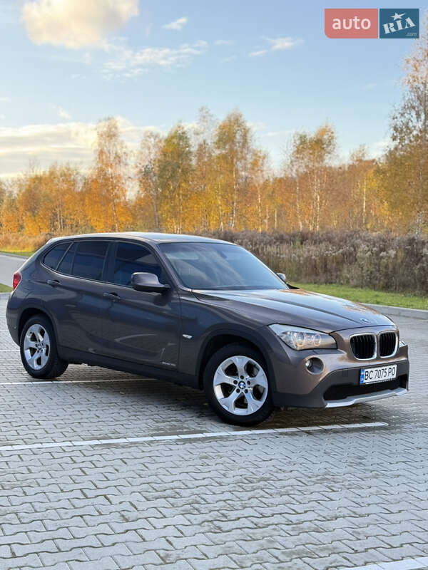 Внедорожник / Кроссовер BMW X1 2011 в Львове