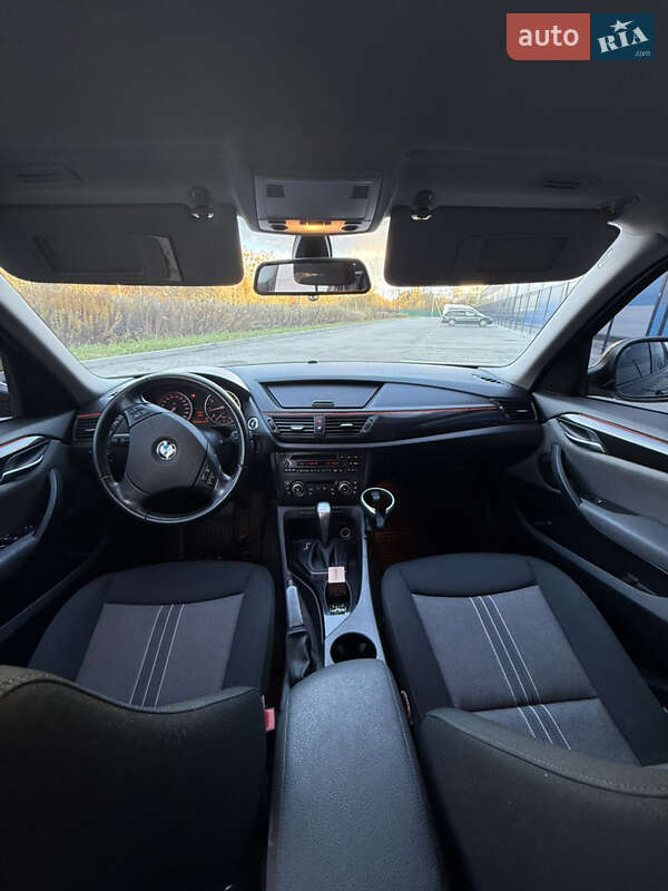 Внедорожник / Кроссовер BMW X1 2011 в Львове