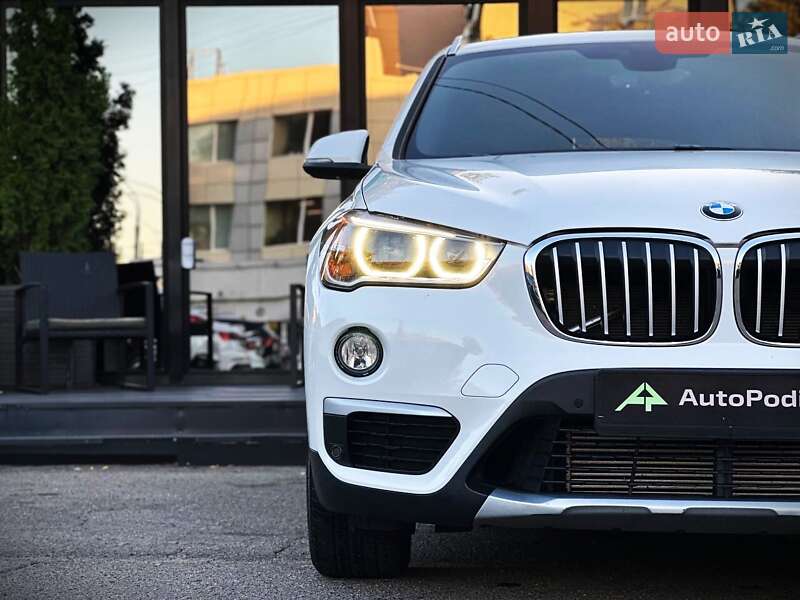 Внедорожник / Кроссовер BMW X1 2016 в Киеве