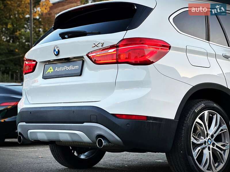 Внедорожник / Кроссовер BMW X1 2016 в Киеве