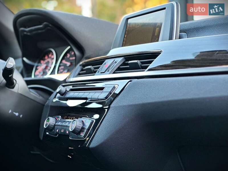 Внедорожник / Кроссовер BMW X1 2016 в Киеве