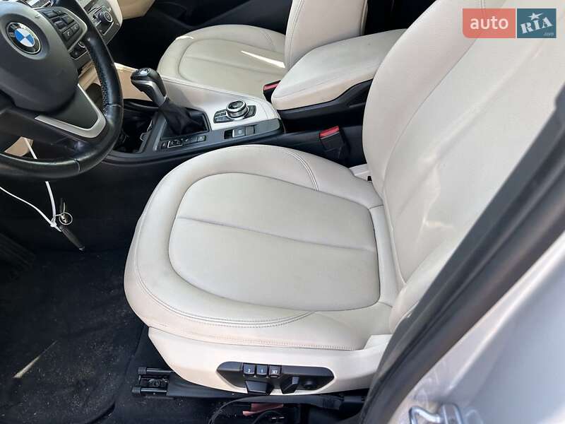Внедорожник / Кроссовер BMW X1 2017 в Киеве