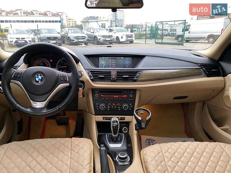 Внедорожник / Кроссовер BMW X1 2015 в Львове