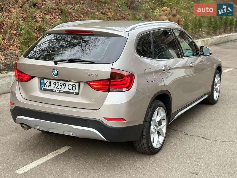 Внедорожник / Кроссовер BMW X1 2013 в Киеве