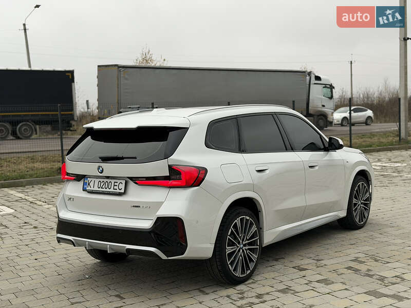 Внедорожник / Кроссовер BMW X1 2024 в Львове
