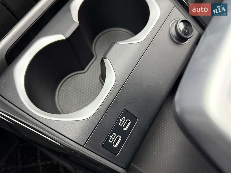 Внедорожник / Кроссовер BMW X1 2024 в Львове