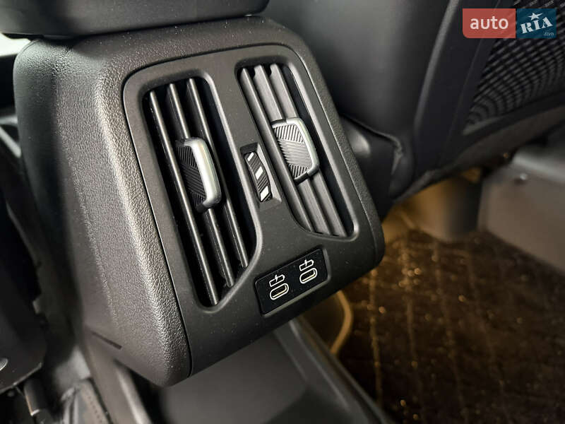 Внедорожник / Кроссовер BMW X1 2024 в Львове