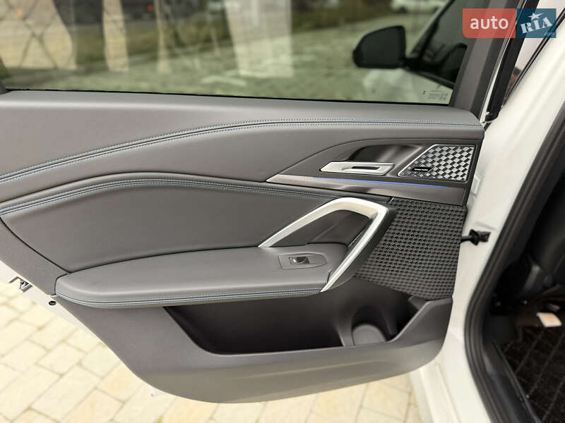 Внедорожник / Кроссовер BMW X1 2024 в Львове